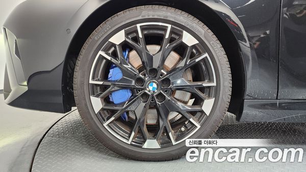 BMW 1 Series 2025, фото 5