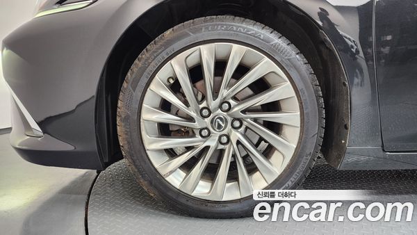 Lexus ES 2021, фото 5