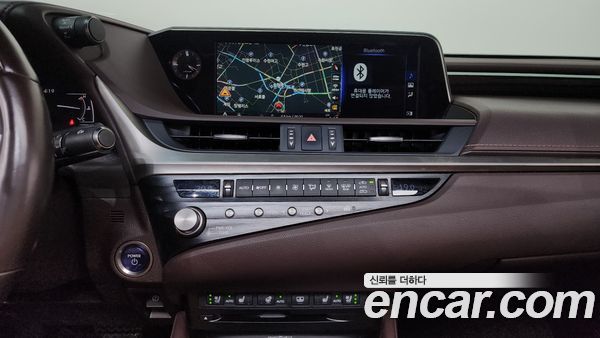 Lexus ES 2021, фото 14