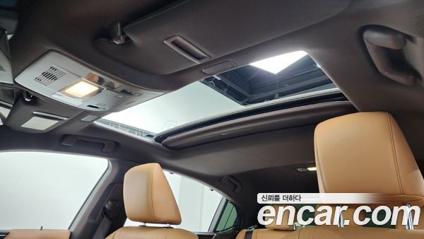 Lexus ES 2021, фото 18