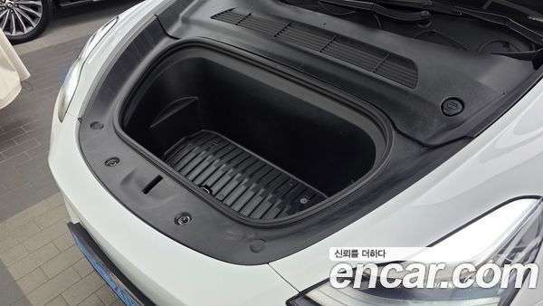 Tesla Model Y 2022, фото 6