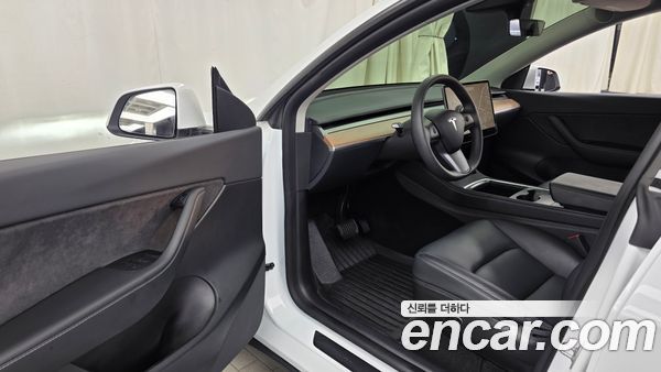 Tesla Model Y 2022, фото 13