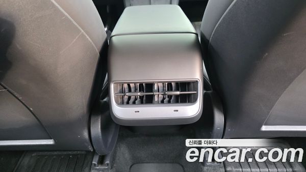 Tesla Model Y 2022, фото 24