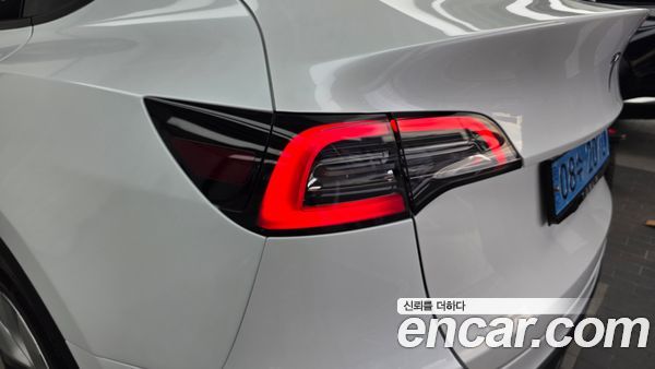 Tesla Model Y 2022, фото 9