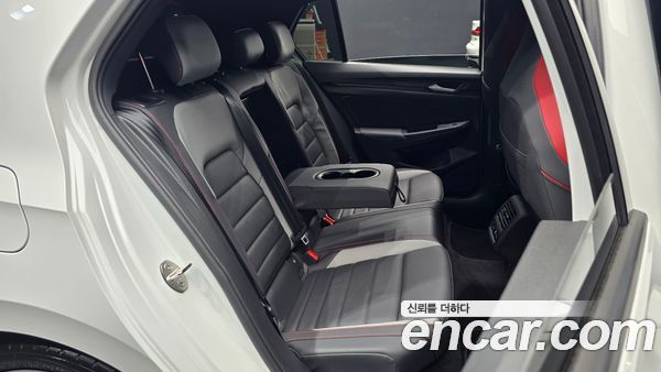 Volkswagen Golf 2023, фото 15