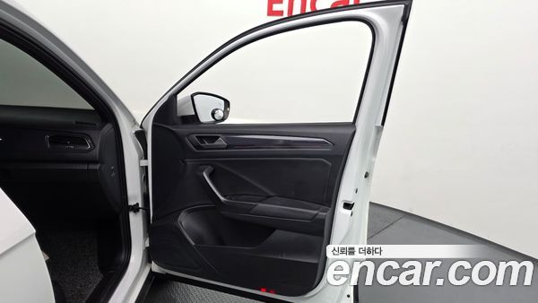 Volkswagen T-Roc 2021, фото 29