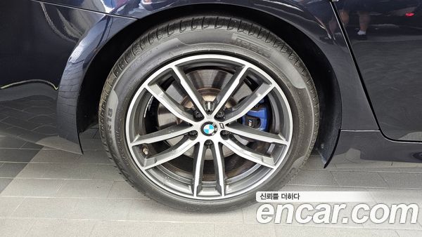 BMW 5 Series 2023, фото 5