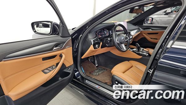 BMW 5 Series 2023, фото 10