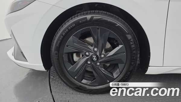Hyundai Elantra 2021, фото 5