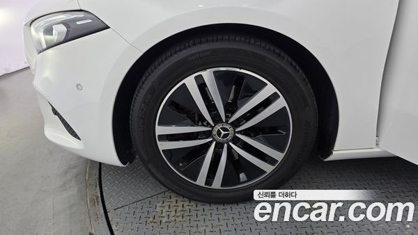 Mercedes-Benz A-Class 2021, фото 5