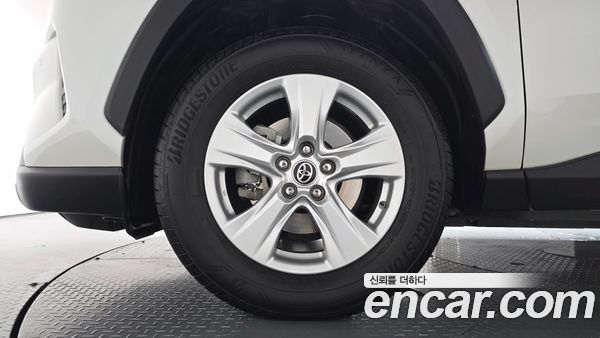 Toyota RAV4 2021, фото 4