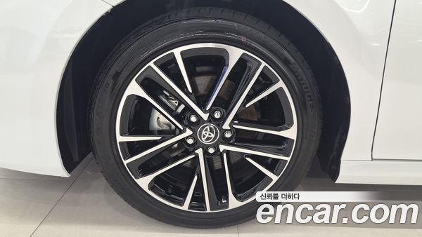 Toyota Camry 2025, фото 5