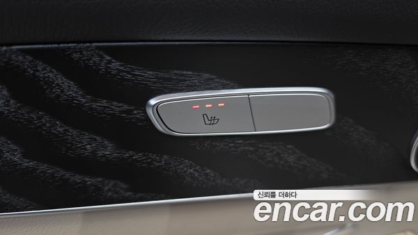 Mercedes-Benz GLC 2023, фото 31