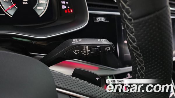 Audi Q8 2022, фото 21