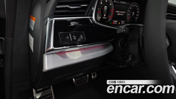 Audi Q8 2022, фото 29