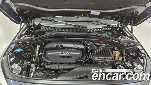 BMW 1 Series 2022, фото 6