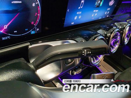 Mercedes-Benz GLB 2026, фото 9