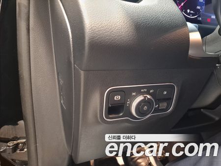 Mercedes-Benz GLB 2025, фото 14