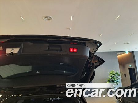 Mercedes-Benz GLB 2025, фото 20