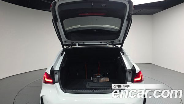 BMW 1 Series 2024, фото 25