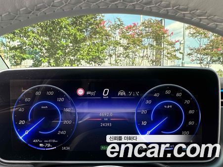 Mercedes-Benz EQE 2024, фото 7