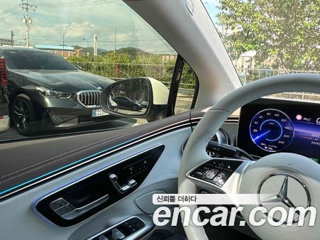 Mercedes-Benz EQE 2024, фото 10