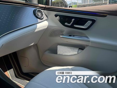 Mercedes-Benz EQE 2024, фото 12