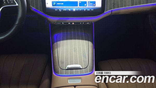 Mercedes-Benz E-Class 2025, фото 9