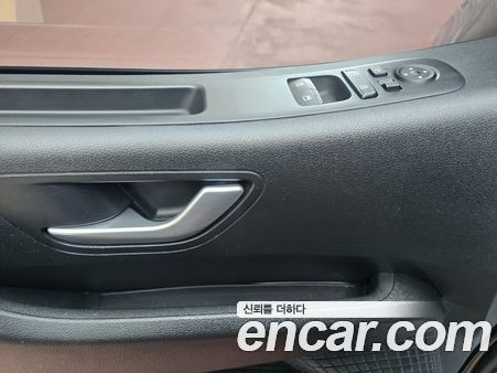 Hyundai Staria 2025, фото 13