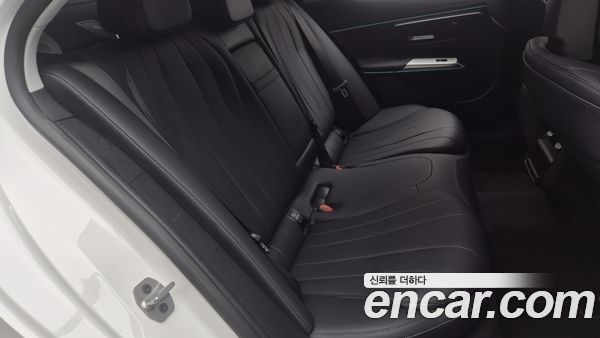 Mercedes-Benz E-Class 2024, фото 14