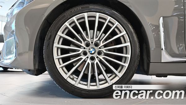 BMW 7 Series 2021, фото 5
