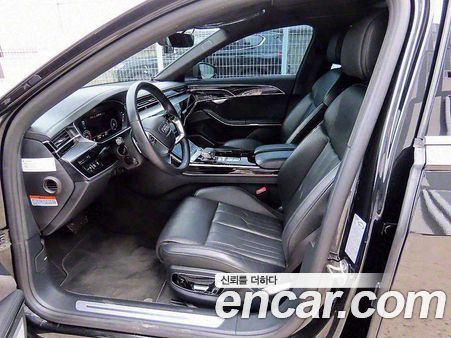 Audi A8 2020, фото 10
