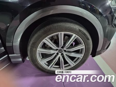 Audi Q8 2021, фото 14