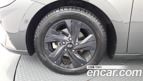 Hyundai Elantra 2022, фото 5