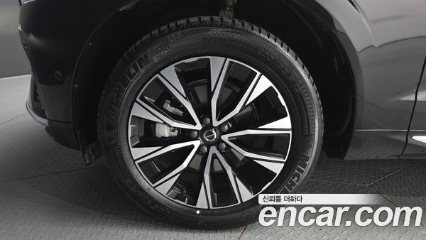 Volvo XC60 2024, фото 4