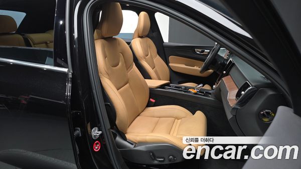 Volvo XC60 2024, фото 15