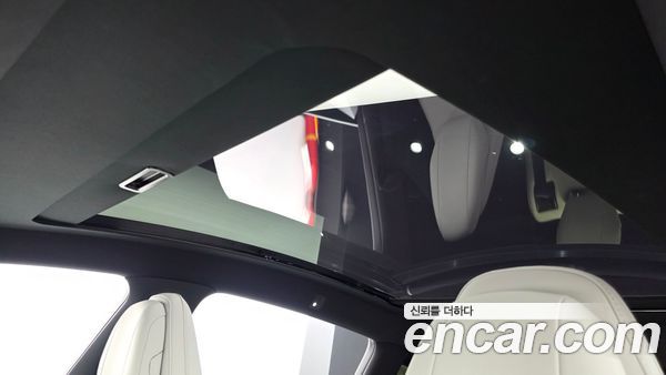 Tesla Model Y 2026, фото 33