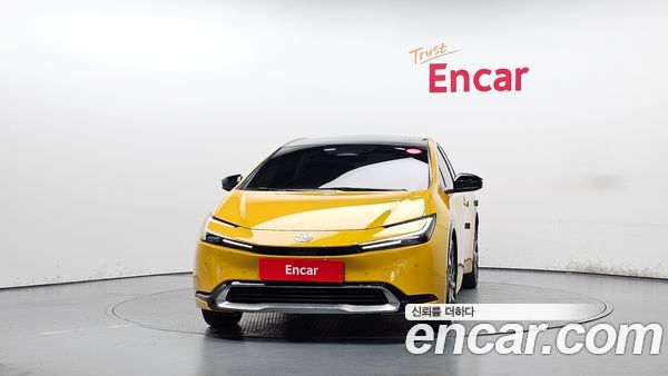 Toyota Prius 2024, фото 3