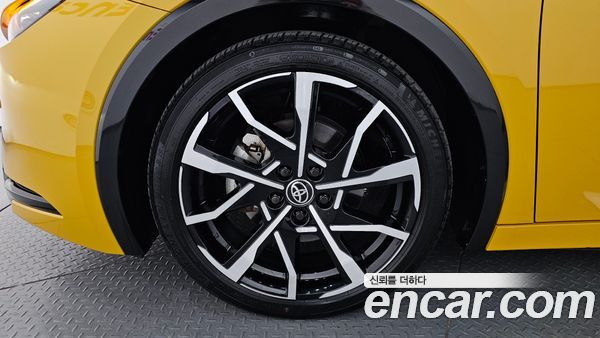Toyota Prius 2024, фото 5