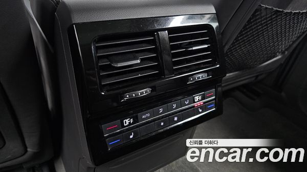 Volkswagen Touareg 2020, фото 31