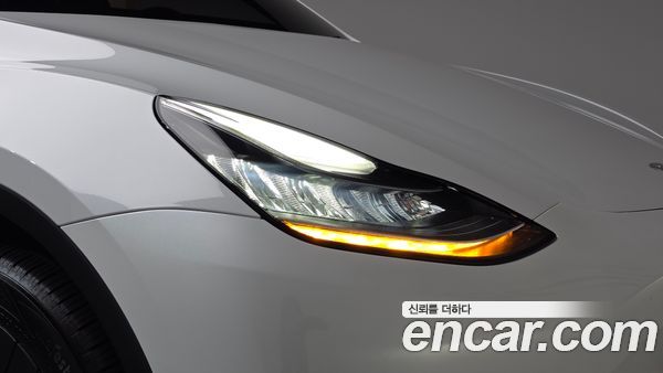 Tesla Model Y 2022, фото 7