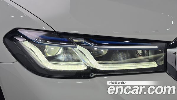 BMW 5 Series 2023, фото 8