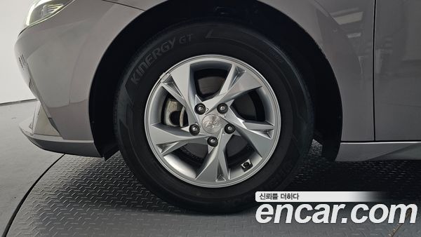 Hyundai Elantra 2021, фото 5