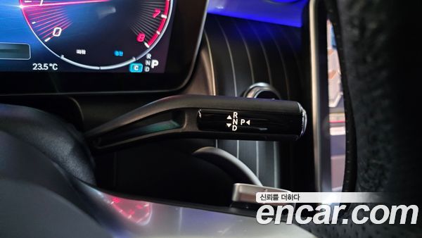 Mercedes-Benz GLC 2024, фото 12