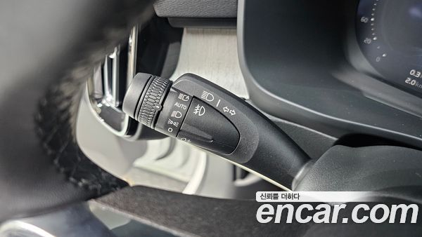 Volvo XC40 2025, фото 35