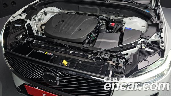 Volvo XC60 2026, фото 6