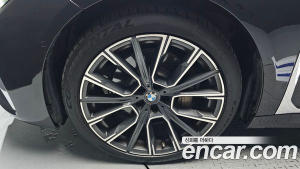 BMW 7 Series 2020, фото 5
