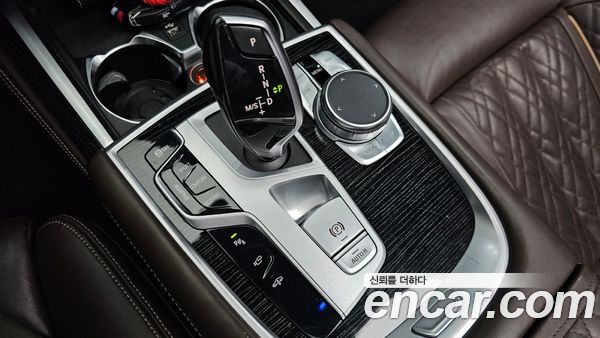 BMW 7 Series 2020, фото 12