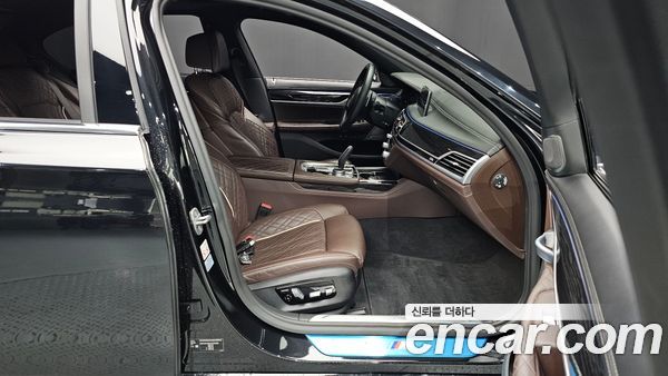 BMW 7 Series 2020, фото 16