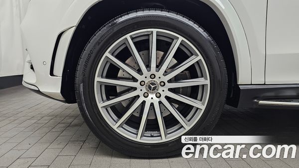 Mercedes-Benz GLS 2023, фото 5